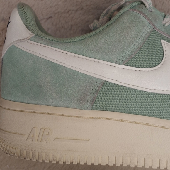 Nike Classic Air Force 1 '07 LV8 Certified Fresh 2022 Release Enamel Green Sail - Picture 7 of 12